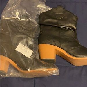 Size 9 Heeled Charles Albert Boots